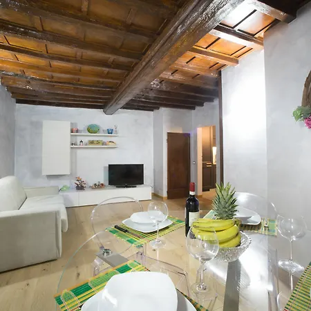 Keys Of - Parione 8 Apartment Florence